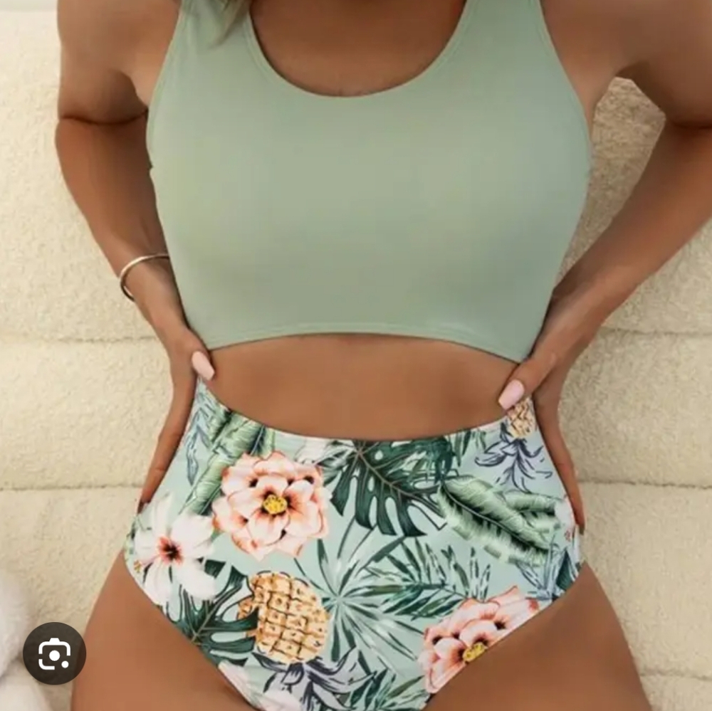 2/$30 ✨Amazon Tropical Cut Out Swimsuit